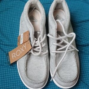 Roxy Women Gray Lace-Up Canvas Sneakers